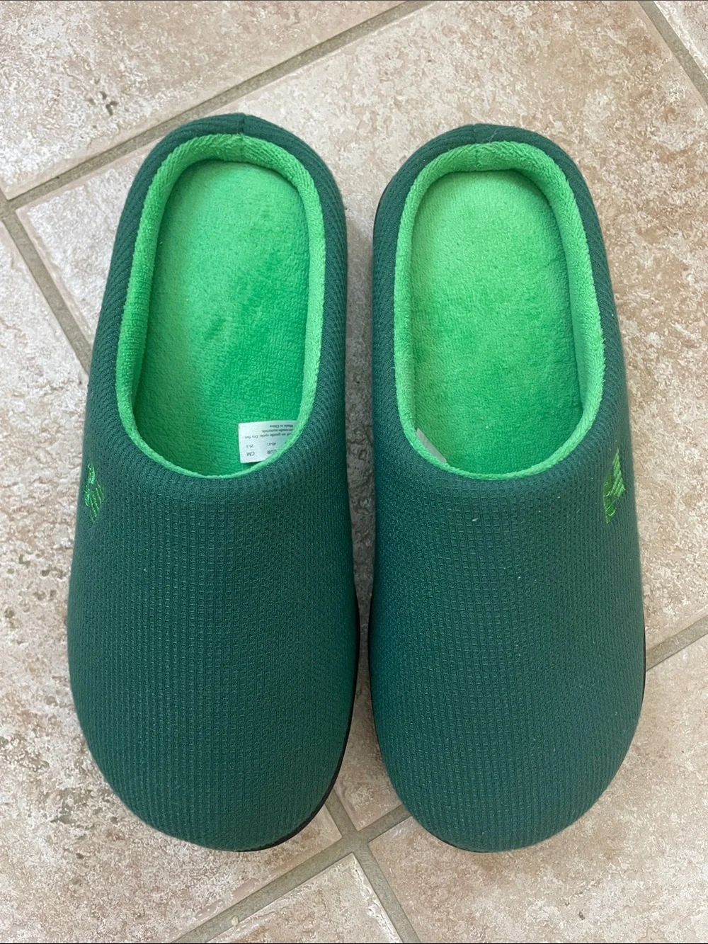 RockDove Two-Tone Slip-On Closed Toe Memory Foam House Slippers